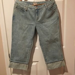 ADORABLE stone washed Michael Kors capri jeans